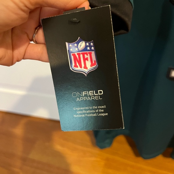 Carson Wentz Philadelphia Eagles 🦅 jersey - Picture 5 of 11